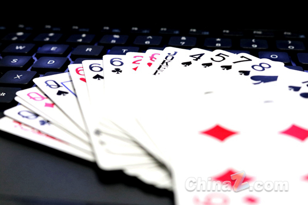 德州扑克,赌博 (3)塔罗牌,算命 (图片版权所属:丝瓜视频) 德州扑克,赌博 (3)塔罗牌,算命