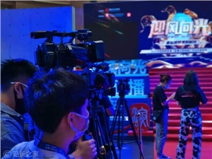 两亿浏览!超过99.9%话题讨论!情侣短视频如何挽救品牌在小红书的流量危机?
