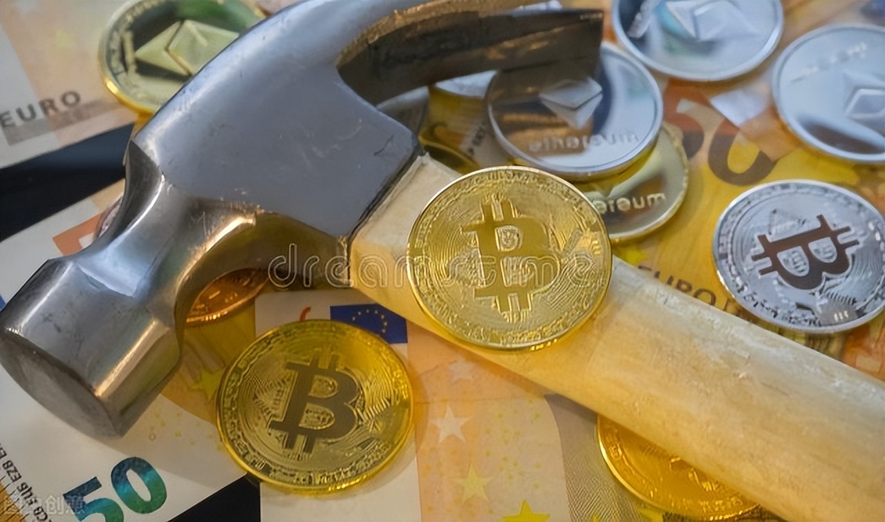 比特币不是法定货币,虚拟货币交易在中国属于非法金融,被打击