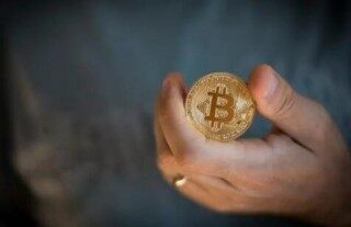 哪个平台比特币点差最低？现在可以交易比特币交易平台官网