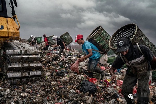 中币行情看点：NTF大事件  NBA传奇明星艾弗森宣布与TOKAU独家合作-第1张图片-欧意下载