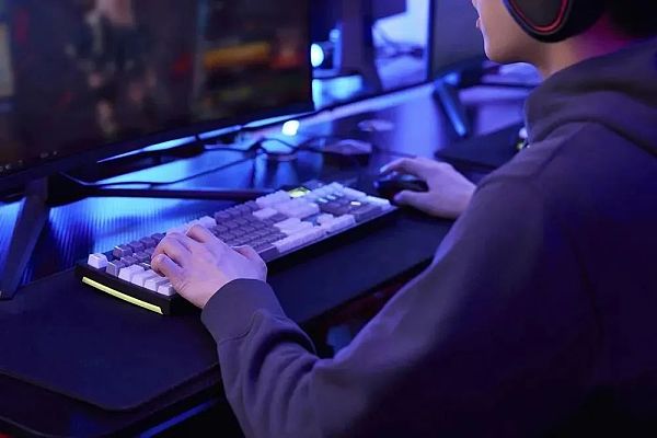 游戏氪金70万元 仅产出18万虚拟货币还被“偷家”？-第1张图片-欧意下载